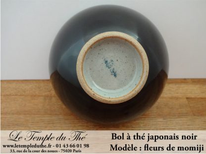 Bol à thé noir en porcelaine du Japon fleurs de momiji