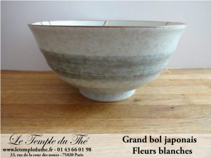 Grand bol du Japon bleuté fleurs blanches