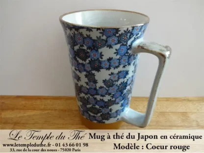 Long mug à thé du Japon en céramique 35 cl cœur rouge – Image 3