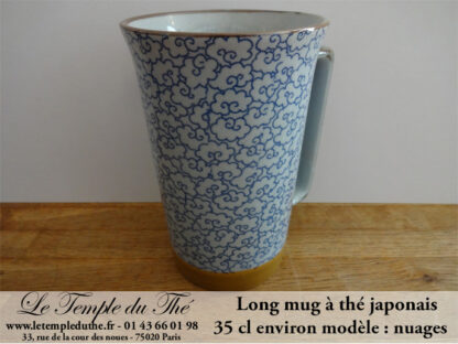 Long mug à thé du Japon en céramique 35 cl nuages