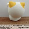 Maneki-Neko Le chat porte bonheur Feng Shui jaune (Chance et Argent) – Image 2