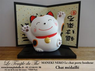 Maneki-Neko Le chat porte bonheur médaillé