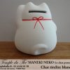 Maneki-Neko Le chat porte bonheur tirelire blanche – Image 3