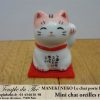 Maneki-Neko Le chat porte bonheur mini chat oreilles roses