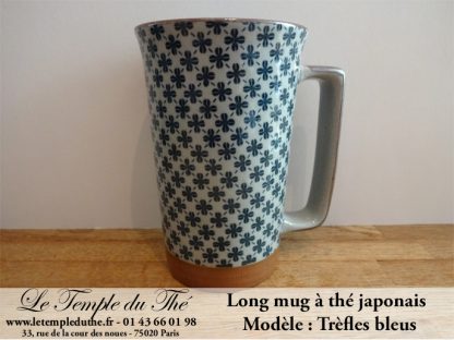 Long mug à thé du Japon en céramique 35 cl. Trèfles bleus