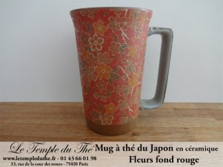 Long mug à thé du Japon en céramique 35 cl fleurs fond rouge