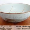 Grand saladier du Japon bleuté fleurs blanches – Image 4