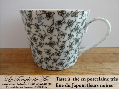 Tasse très fine japonaise en porcelaine fleurs noires