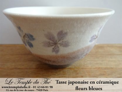Tasse à thé en céramique du Japon fleurs bleues