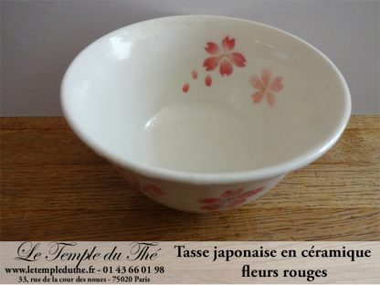 Tasse à thé en céramique du Japon fleurs rouges