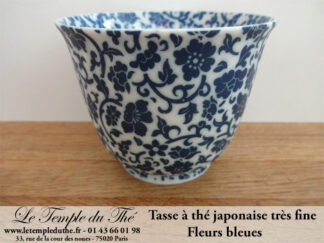 Tasse à thé très fine japonaise 15 cl fleurs bleues