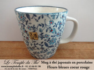 Mug en porcelaine du Japon 20 cl fleurs bleues cœur rouge