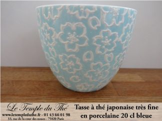 Tasse à thé très fine japonaise 20 cl bleu pâle