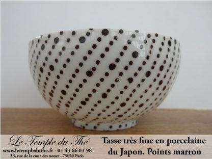 Tasse en porcelaine très fine du Japon modèle points marrons