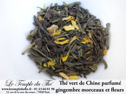 Thé vert de Chine aux morceaux de gingembre et fleurs