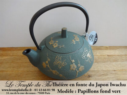 Théière en fonte IWACHU Japon 0.6 L papillons dorés – Image 4