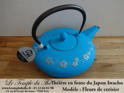 Théière en fonte IWACHU  0.5 L fleurs de cerisier – Image 2
